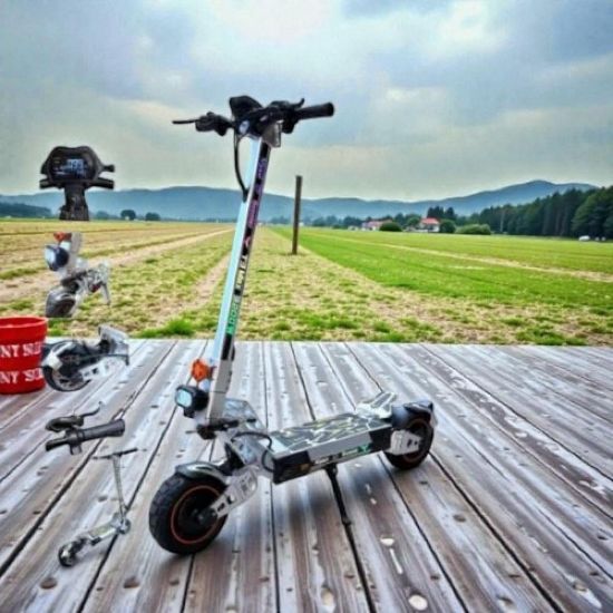 صورة سكوتر كروم العملاق الروسي محركين